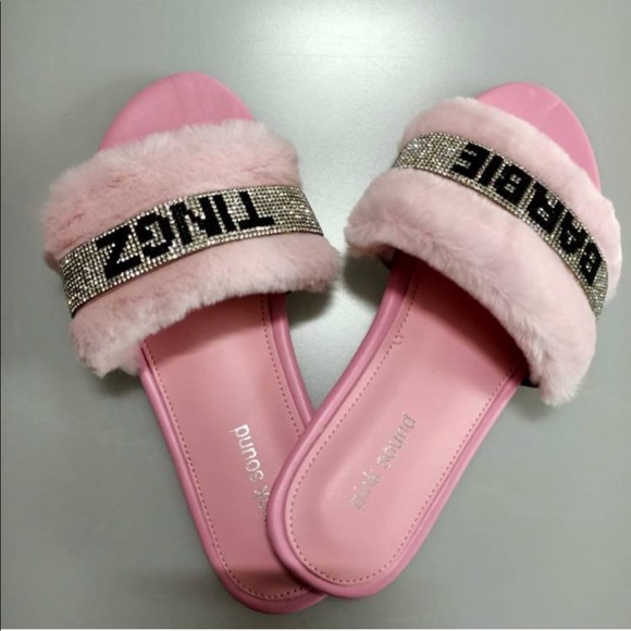 Barbie Tings Furry Slides ✨❄️ - Picture 2 of 4
